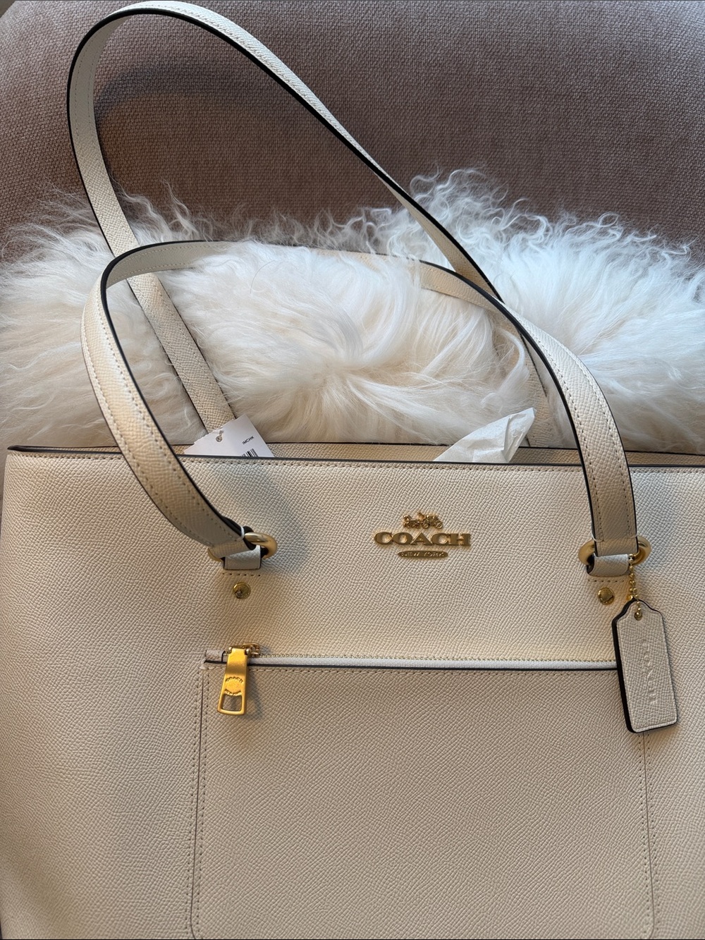NWT Coach Station Tote Leather Gold/Chalk Beautiful Multi function pockets - Picture 3 of 16